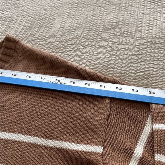 GAP Oversized Women's Tan and Cream Striped Crew Neck Sweater - Picture 5 of 8